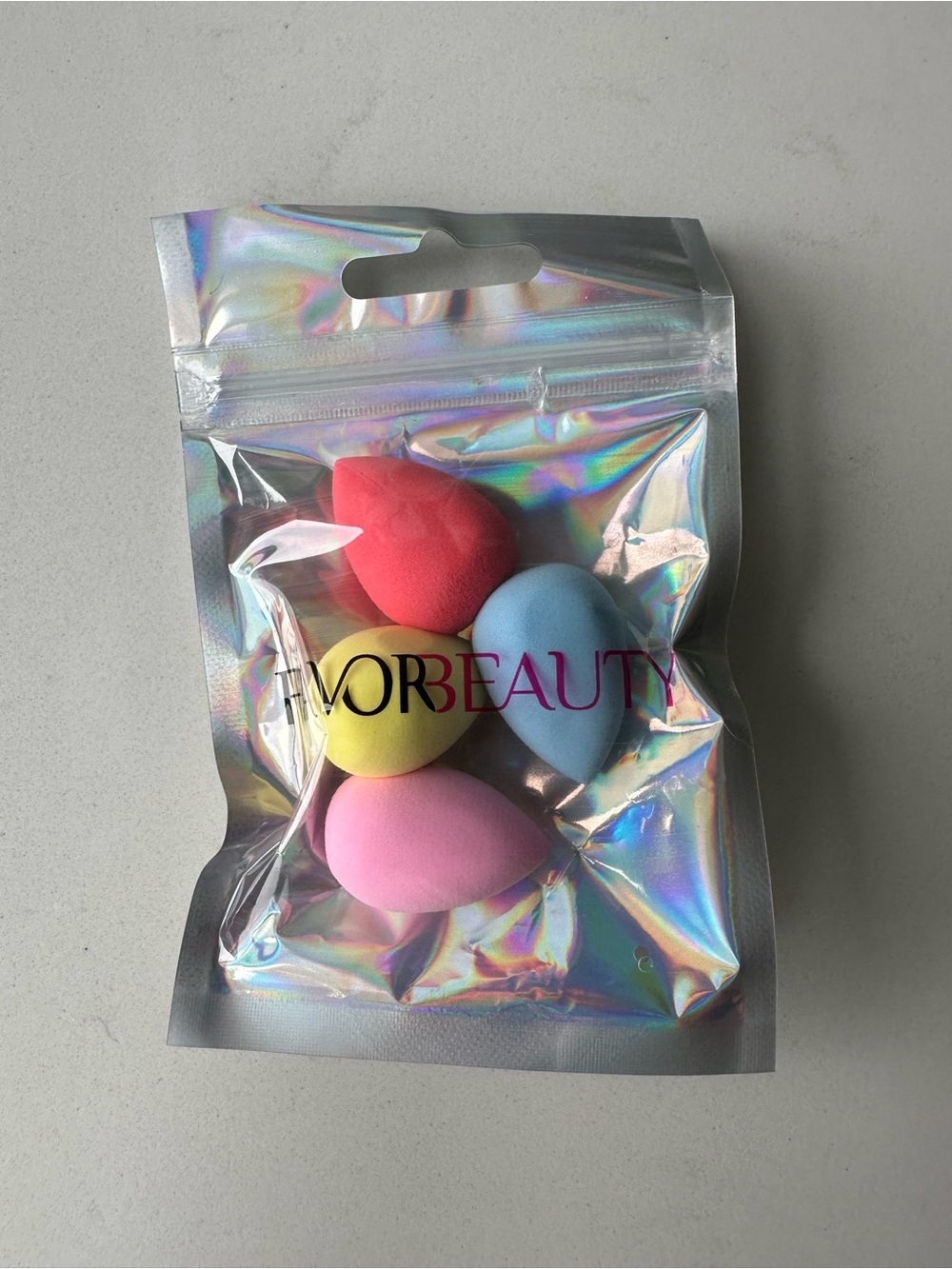 HvorBeauty Multicolor Makeup Sponge Set - Pink, Red, Blue, Yellow